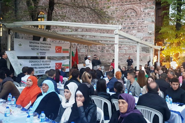 Ramazan Ayı boyunca deprem bölgesi ve Bursa’da farklı noktalarda iftar