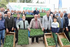 Gaziantep Büyükşehir Belediyesi tarafından verilen çiftçiye destek projeleri kapsamında Oğuzeli’nde