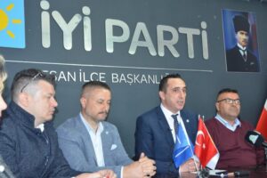 İYİ Parti’de Keşan İlçe Başkanı Gökhan Yılmaz ve Yönetim Kurulu’nun