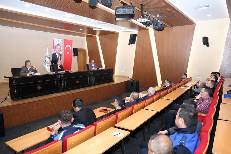 Kayseri’nin Talas Belediyesi çalışanlarına yönelik eğitim programları aralıksız sürüyor. Daha