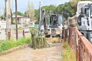 Manisa Büyükşehir Belediyesi ve MASKİ Genel Müdürlüğü, il genelinde sabah