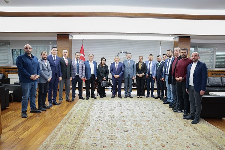 Kayseri Büyükşehir Belediye Başkanı Dr. Memduh Büyükkılıç’a AK Parti Kocasinan