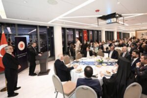 New York Türkevi’nde düzenlenen iftar programında farklı inançların mensupları bir