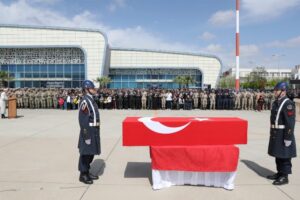 Şehit Jandarma Asb. Üçvş. Mehmet Gündüz, Mardin Havalimanı’nda düzenlenen törenle