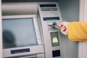 Alternatif Bank müşterileri 4 bin 700’den fazla Yapı Kredi ATM’sini