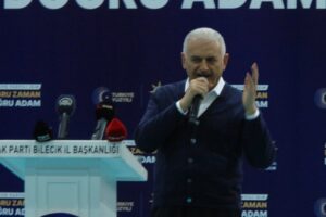 AK Parti Genel Başkanvekili Binali Yıldırım, Bilecik’te partililerle buluştu. Yıldırım