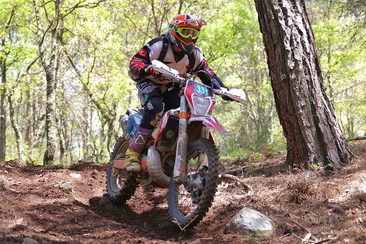 Bergama Belediyesi ev sahipliğinde gerçekleşen Türkiye Enduro ATV Şampiyonası’nın ilk