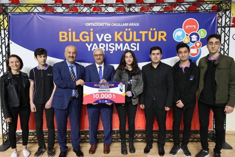 Gebze Orta Öğretim Okulları Arası Bilgi ve Kültür yarışmasında dereceye