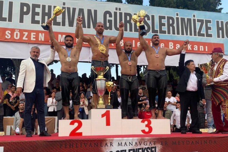 Geçtiğimiz yıl yağlı güreş sezonuna damgasını vuran Kocaeli Büyükşehir Kağıtsporlu