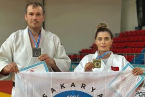 Sakarya Büyükşehir Belediyesi Judo sporcuları Pınar Batman ve Ali Şahin