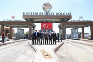 Kayseri Serbest Bölge Yönetim Kurulu Başkanı ve Melikgazi Belediye Başkanı