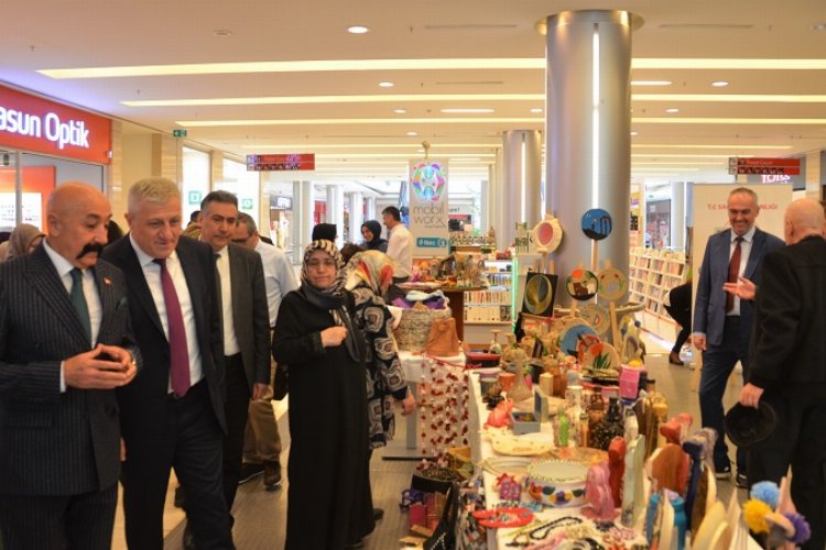 Çekirge Devlet Hastanesi Toplum Ruh Sağlığı Merkezi danışanları tarafından, Carrefour