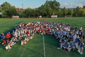 Eskişehir Büyükşehir Belediyesi’nin geleceğin sporcularını yetiştirmek ve öğrencilerin yaz tatillerini