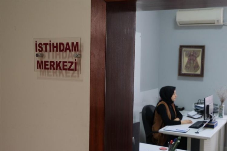 Bursa’da iş arayan ve işvereni buluşturan İnegöl Belediyesi İstihdam Merkezi,