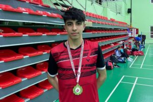 Bursa’da Osmangazi Belediyespor Badminton Takımı sporcularından Veysel Taşdemir, Ankara’da düzenlenen