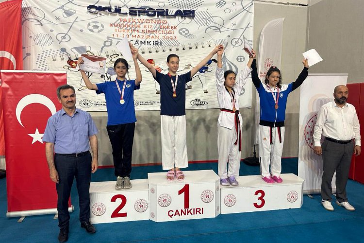 Sakarya Büyükşehir Belediyesi Spor Kulübü Judo sporcusu Gülfem AysimaAydön, Karaman’da