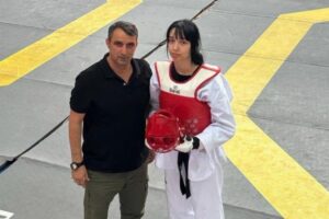 Sakarya Büyükşehir Belediyesi Taekwondo sporcusu Hilal Baş, Karaman’da düzenlenen Gençler