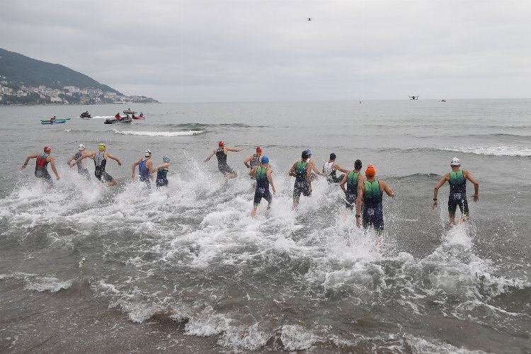 Ordu Büyükşehir Belediyesi’nin ev sahipliğinde gerçekleştirilen Ordu Triatlon Türkiye Kupası