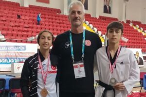 Adil Türk Cemal Toman Gençler Türkiye Taekwondo Şampiyonası’nda Duru Spor