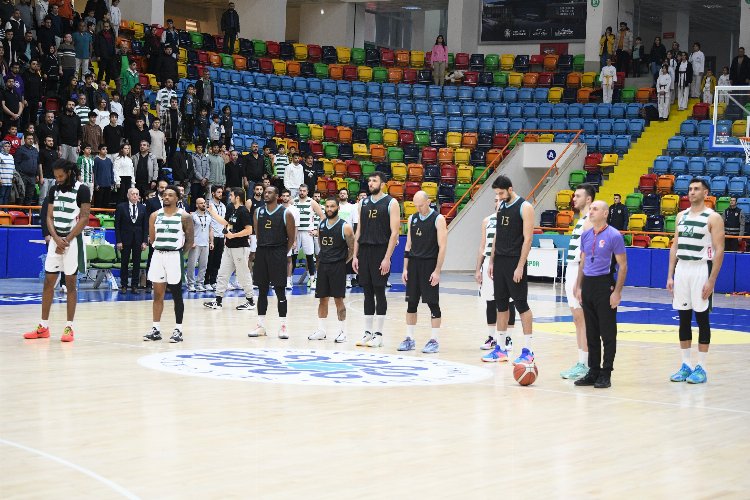 Türkiye Basketbol Ligi’nin 16. hafta karşılaşmasında Konyaspor’a konuk olan Çayırova