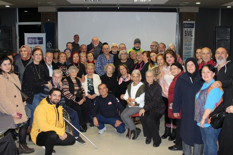 Kocaeli Büyükşehir Belediyesi, “Hayatın içindeyim” projesi kapsamında 65 yaş üstü