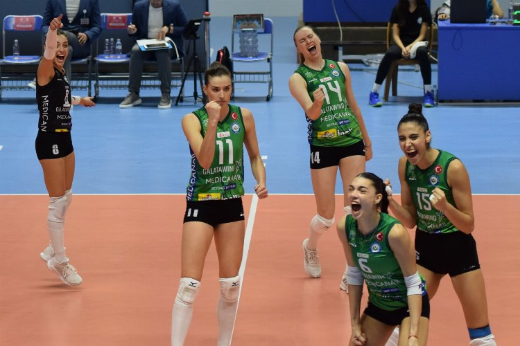 Nilüfer Belediyespor Kadın Voleybol Takımı, deplasmanda karşılaştığı Beşiktaş Ayos’u 3-1