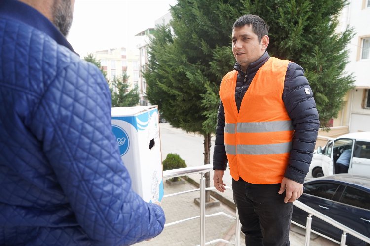 Çayırova Belediyesi Sosyal Yardım İşleri Müdürlüğü ekipleri, ilçede bulunan çölyak