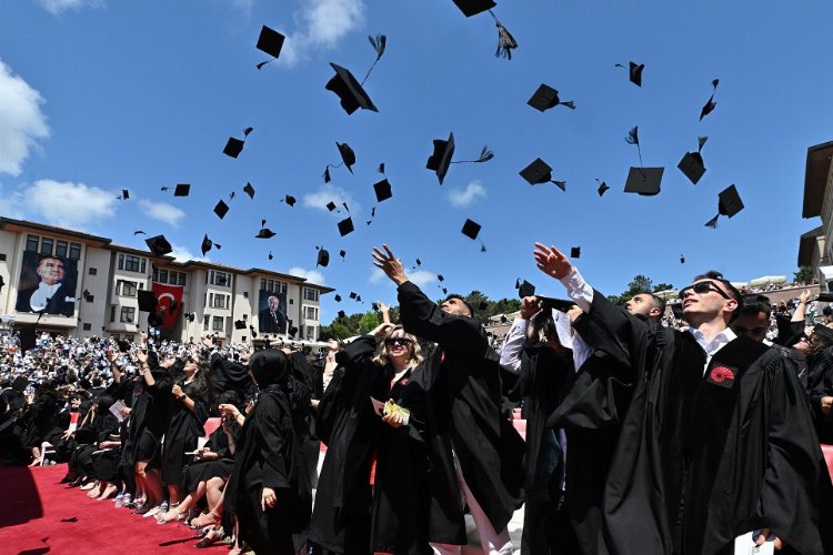 Koç Üniversitesi’nin 30. Lisans ve Lisansüstü Mezuniyet Töreni, Rumelifeneri Kampüsü’nde