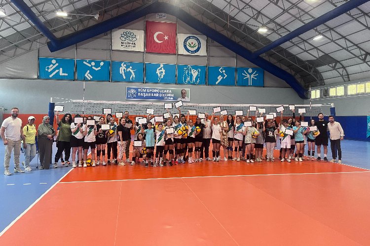 Nilüfer Belediyesi ve Nilüfer Belediyespor Kulübü iş birliğiyle, çocukların yaz