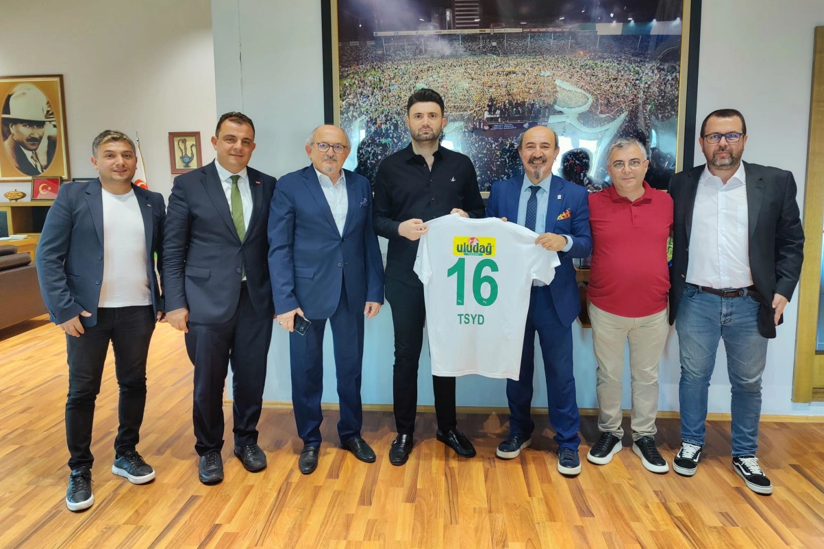 Türkiye Spor Yazarları Derneği Bursa Şubesi yönetim kurulu, Bursaspor Başkanı