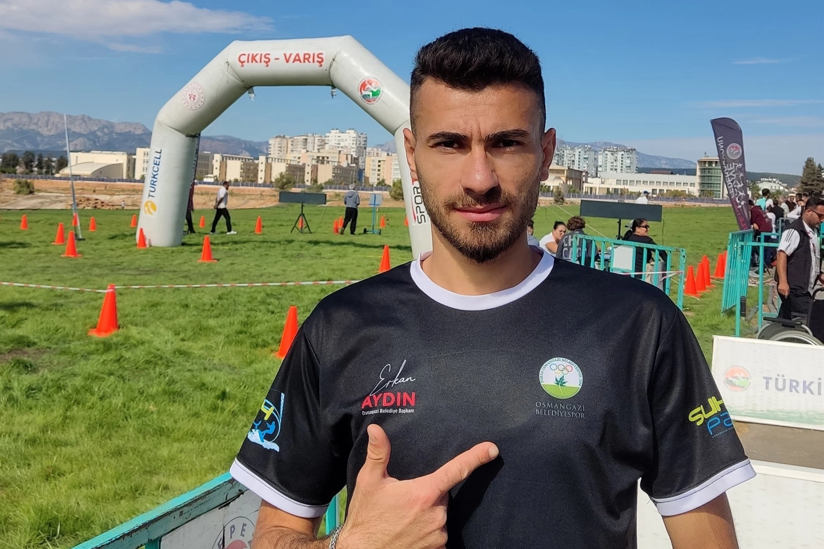 Bursa’da Osmangazi Belediyespor Kulübü’nün başarılı sporcusu Mehmet Kalyoncu, Turkcell Türkiye