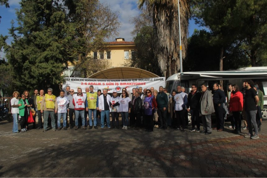 Muğla’nın Fethiye ilçesinde Aile Hekimliği Sözleşme ve Ödeme Yönetmeliği’ne tepki