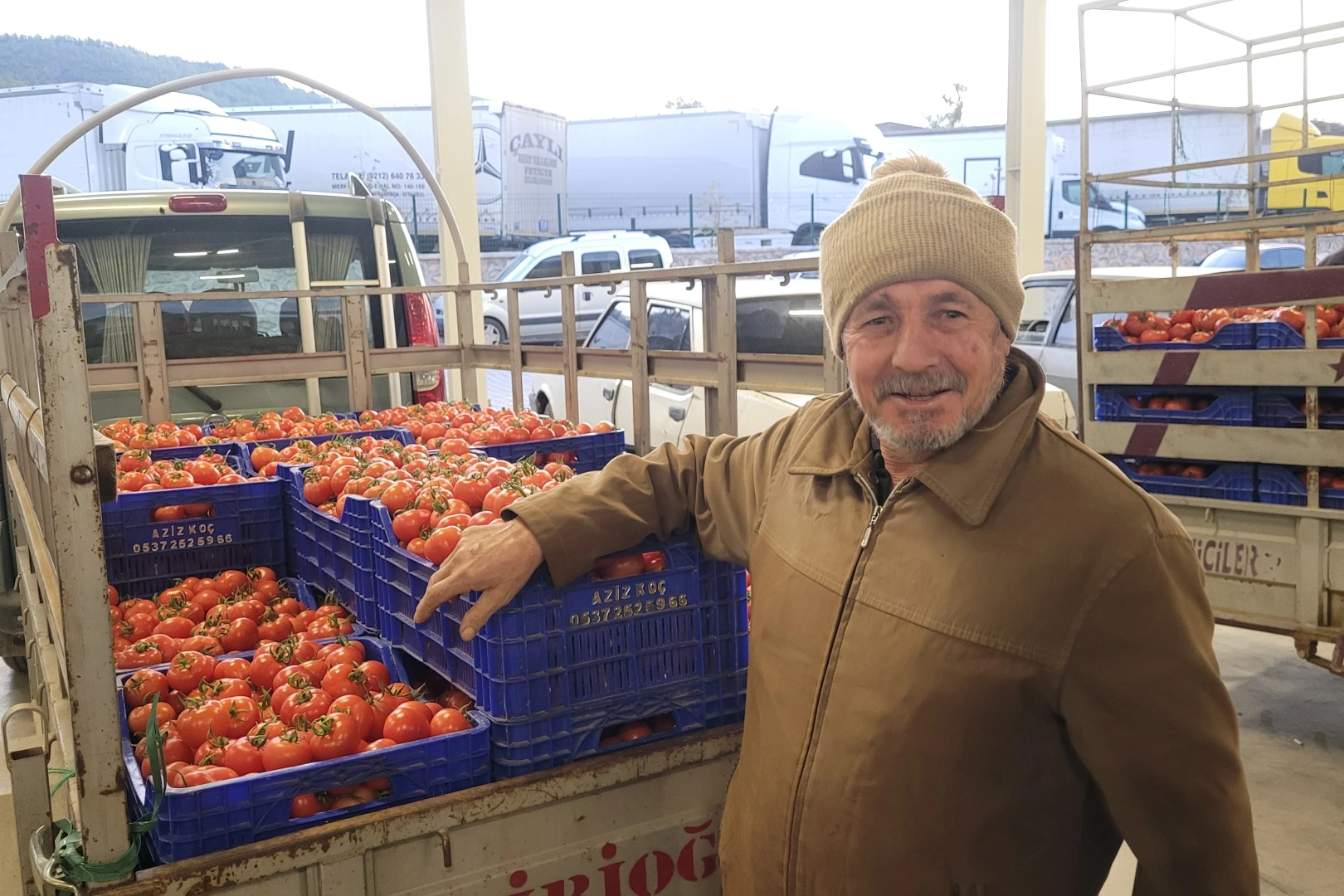 Muğla Büyükşehir Belediyesi, hâl esnafı ve üretici arasında köprü olarak