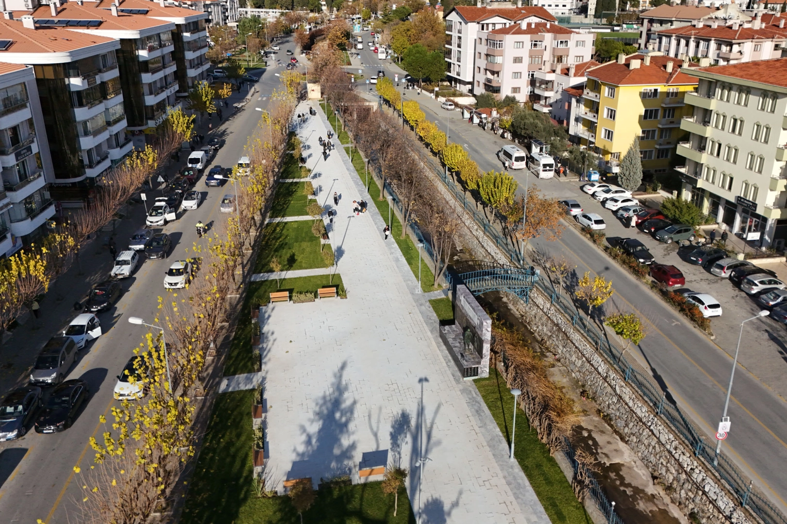 Muğla Büyükşehir Belediyesi, Sağlıkçılar Anıtı’nın da içerisinde bulunduğu Yalçın İnan