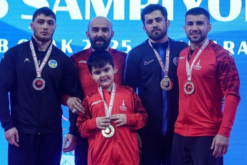 Sakarya Büyükşehir Belediyesi güreş sporcusu Abdulsamet Başar, Ankara’da düzenlenen Büyükler