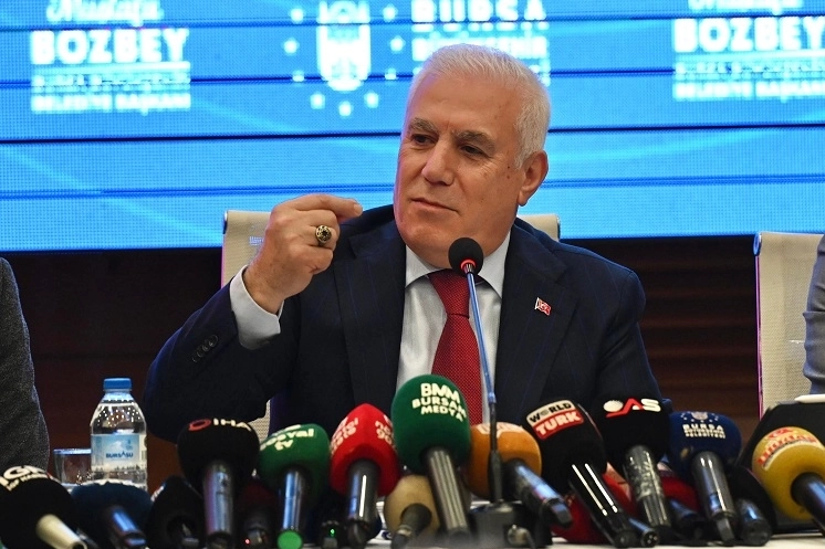 Bursa Büyükşehir Belediye Başkanı Mustafa Bozbey, Orhaneli ilçesindeki kömür işletmesinde