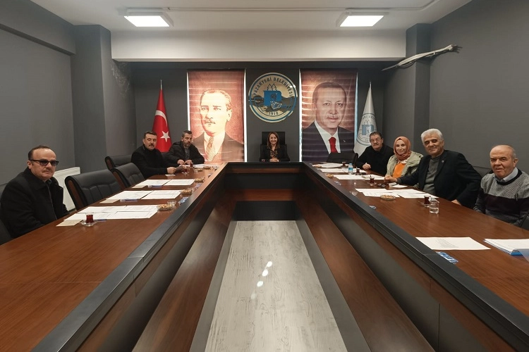 Bilecik’in Pazaryeri Belediyesi 2025 yılının ilk meclis toplantısını Belediye Başkanı