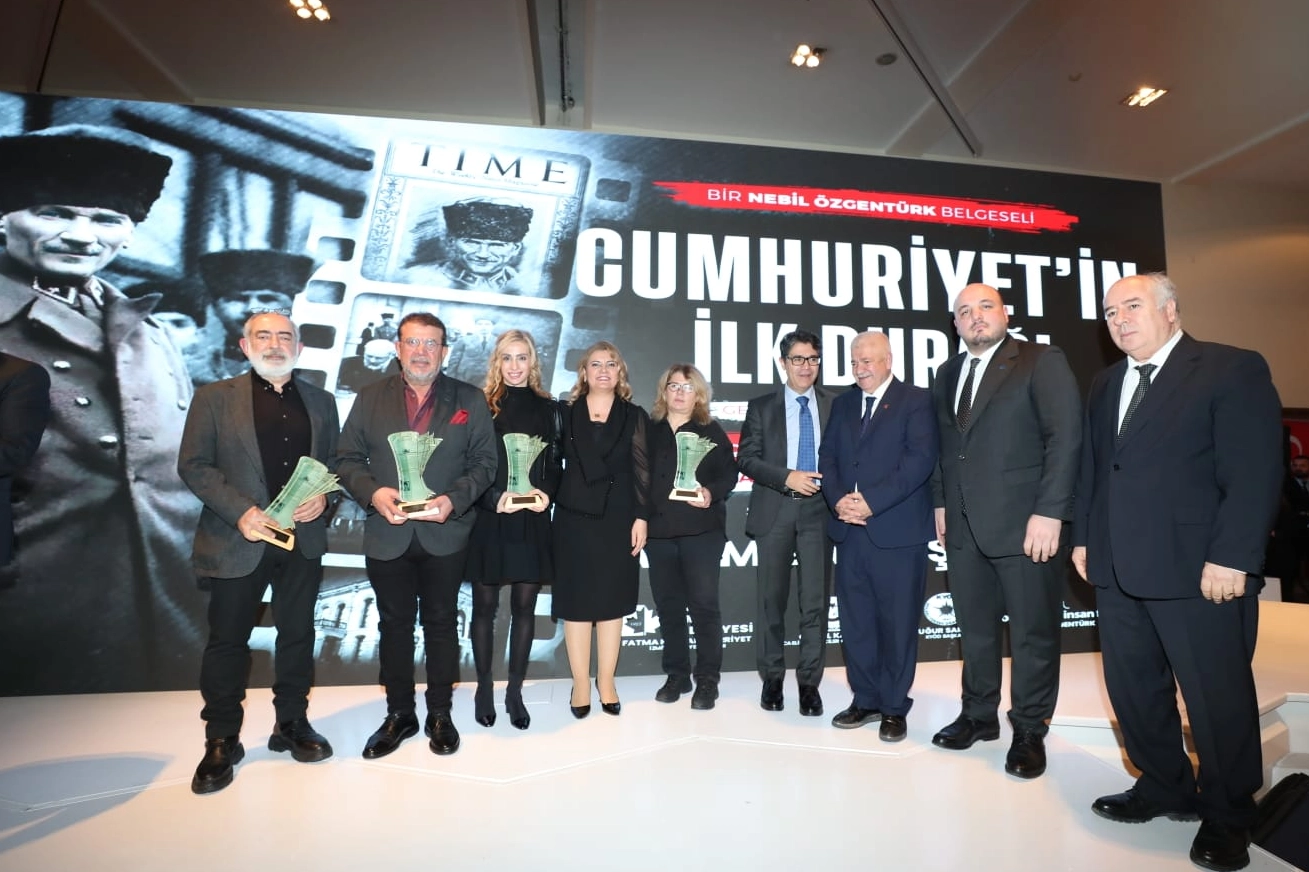 İzmit Belediyesi tarafından hazırlanan “Cumhuriyet’in İlk Durağı İzmit” belgeseli, Cumhuriyet