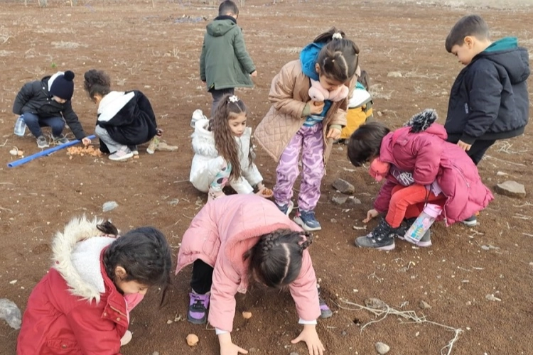 Diyarbakır Büyükşehir Belediyesi, çocuklarda doğa sevgisini pekiştirmek amacıyla düzenlediği Tohum