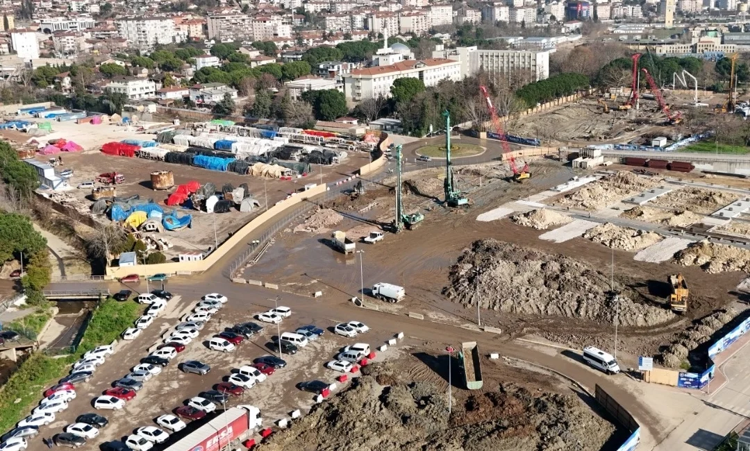 Kocaeli’ni ulaşımda bir üst seviyeye çıkaracak Körfezray Metro Projesi’nde çalışmalar