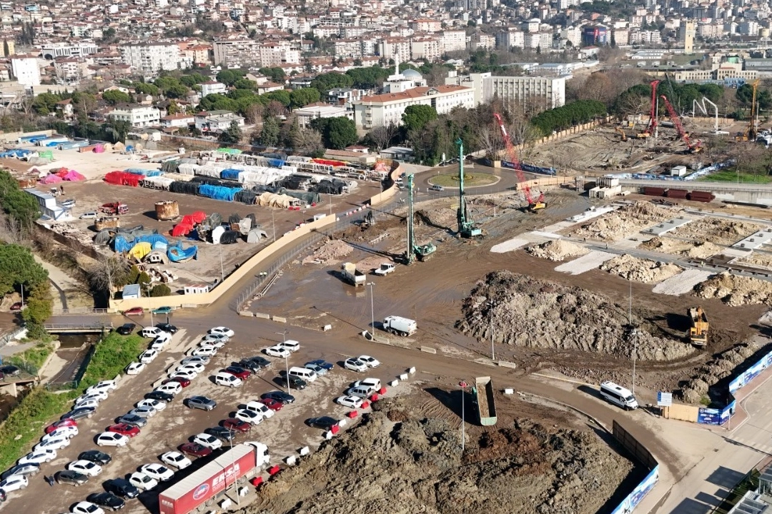 Kocaeli’ni ulaşımda bir üst seviyeye çıkaracak Körfezray Metro Projesi’nde çalışmalar