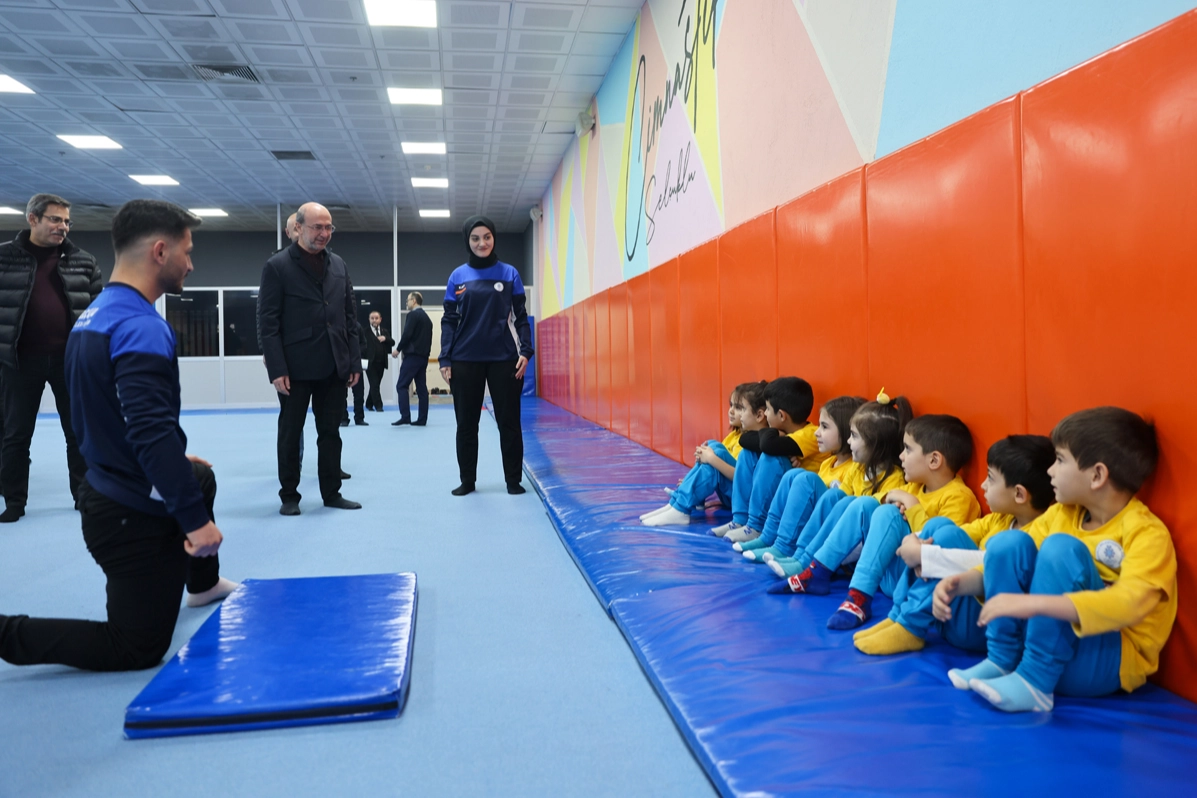 Konya’da Selçuklu Belediye Başkanı Ahmet Pekyatırmacı, Selçuklu Belediyesi Kış Spor