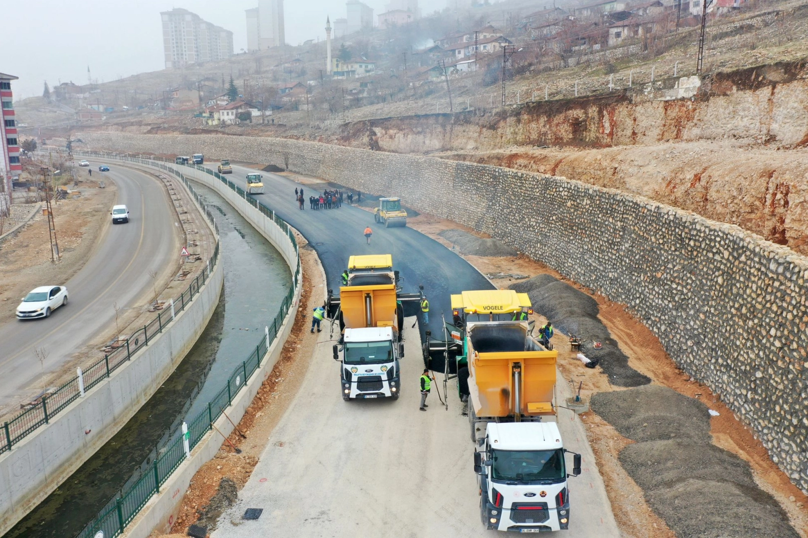 Malatya’nın trafik sorununa çözüm olacak yol akslarından biri olan Güney