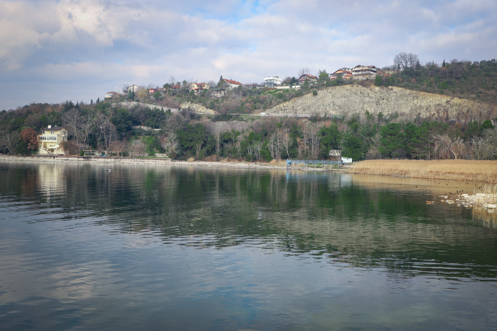 Sakarya’da yağışların ardından 6,5 milyon metreküp su alan Sapanca Gölü’nün