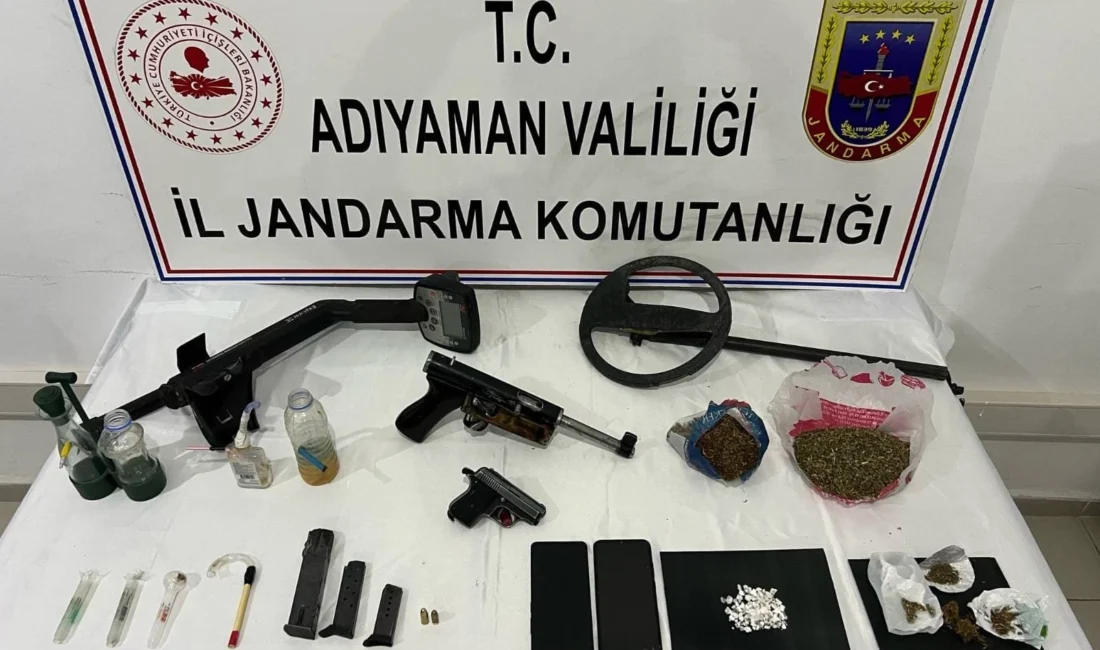 Adıyaman İl Jandarma Komutanlığı ekipleri uyuşturucu satıcılarına yönelik gerçekleştiği operasyon