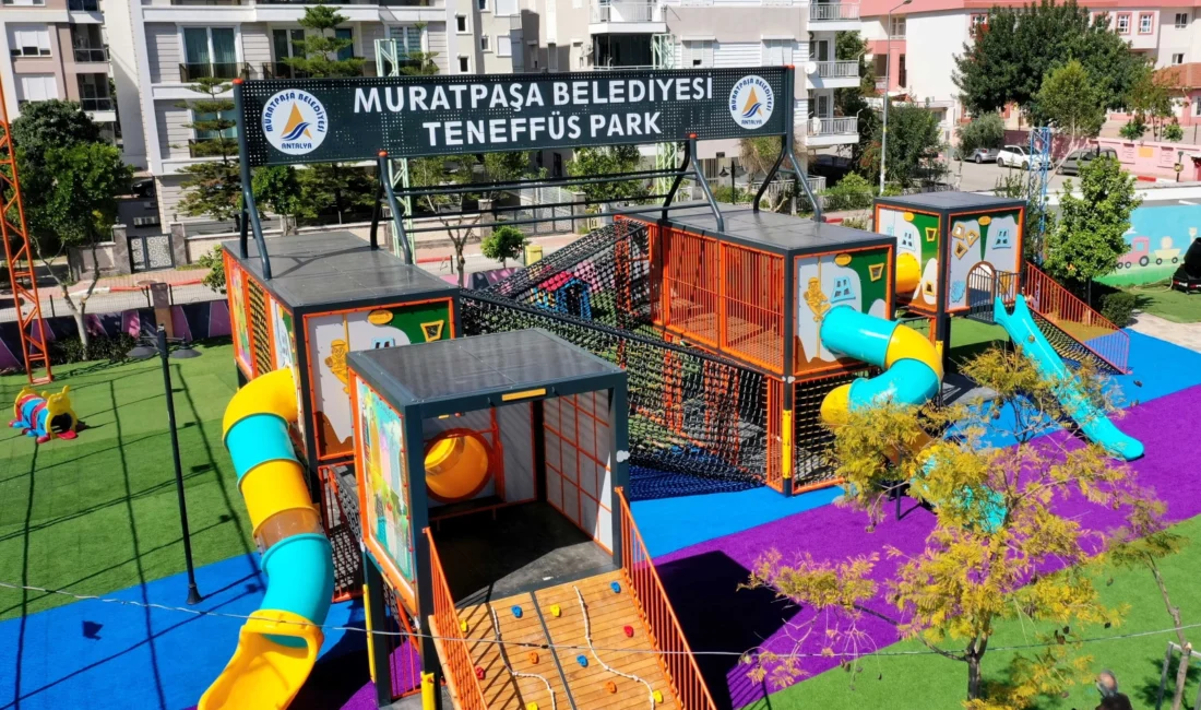 Antalya’da Muratpaşa Belediyesi’nin açık hava çocuk oyun dünyası Teneffüs Park’a