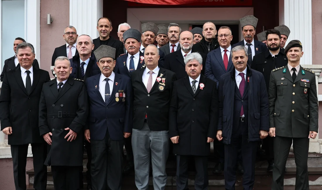 Sakarya Büyükşehir Belediye Başkanı Yusuf Alemdar, 18 Mart Çanakkale Zaferi’nin