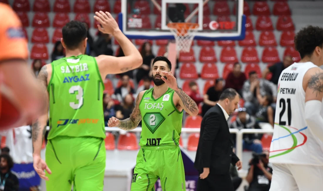 Tofaş Basketbol Takımı, ligin 22. hafta mücadelesinde deplasmanda Aliağa Petkimspor’u